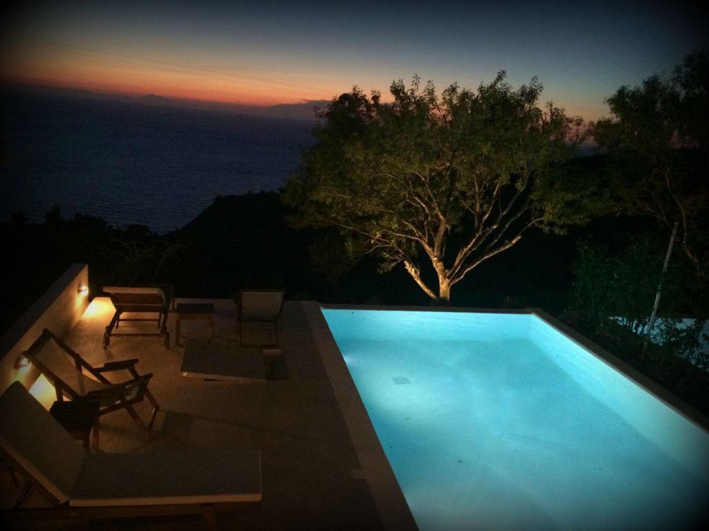 Yades Villas Athánion 部屋 写真
